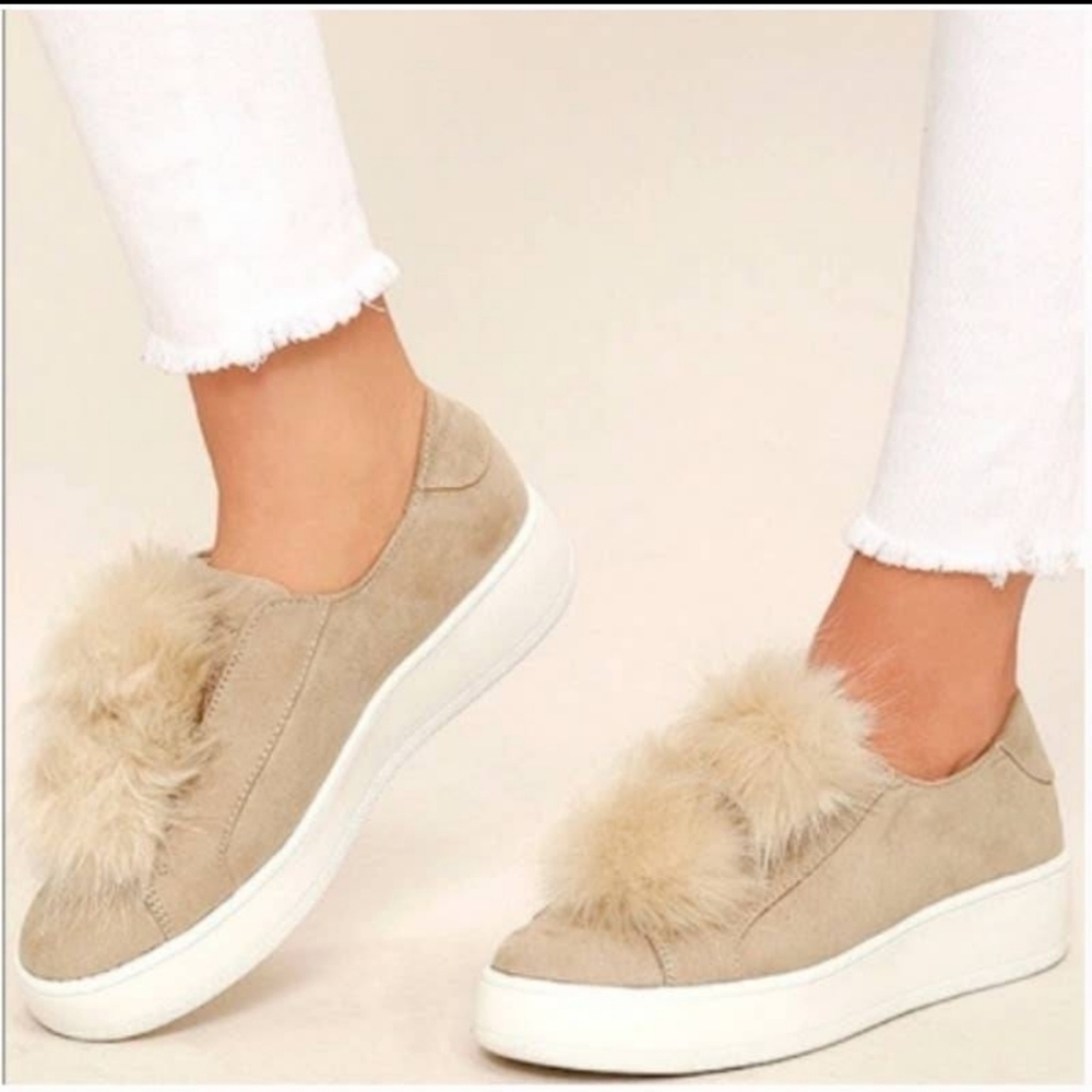 Steve Madden BYYANNE Puff Ball Suede Chunky Sole Slip On Shoes Size 8.5